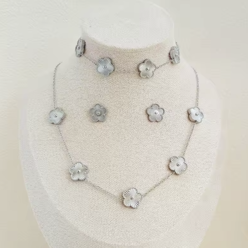 Bella - Clover Jewelry Set - Gift Ready